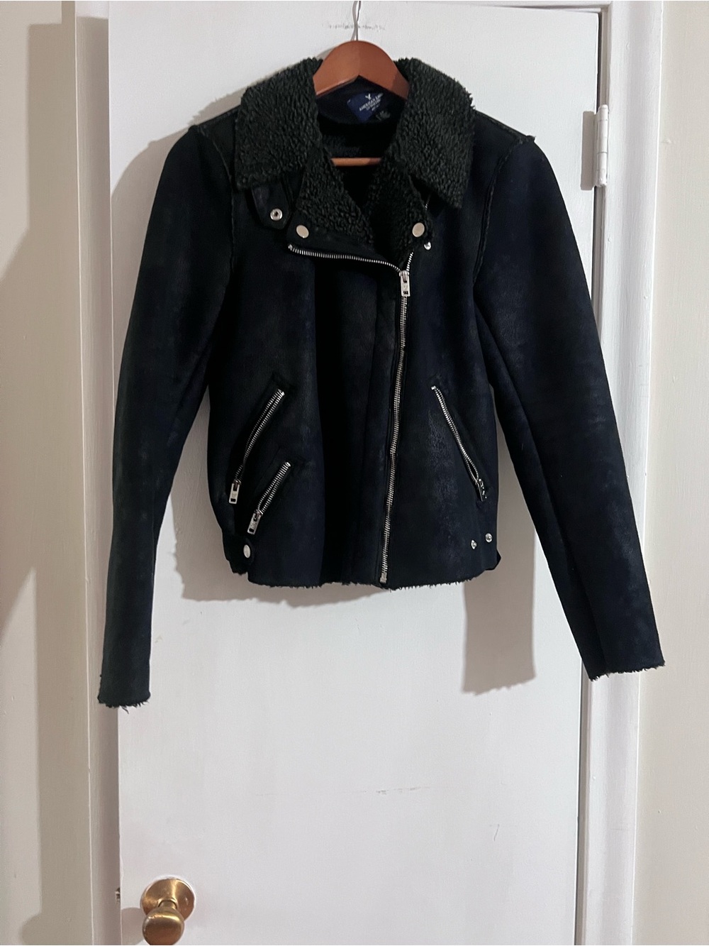 Women’s Small American Eagle Outfitters Black Sherpa Shirt Jacket